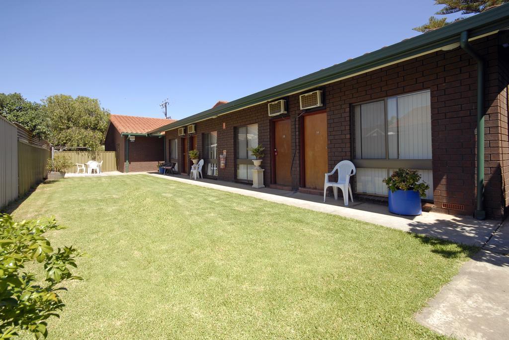 Pavlos Motel Ingle Farm Exterior foto